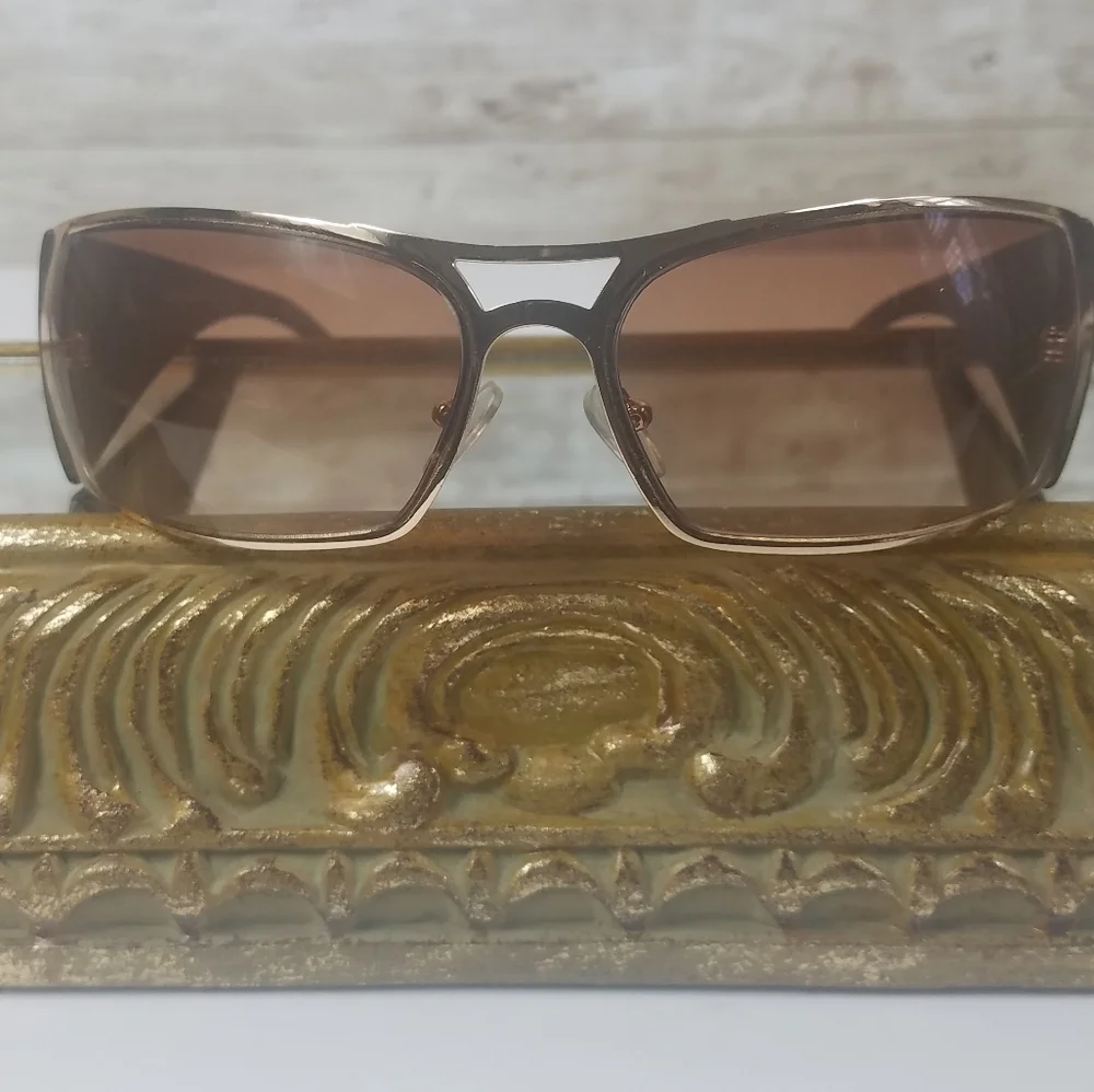 Fashion Sunglasses, Rose lens, and Gold Chrome - Picture 3 of 4